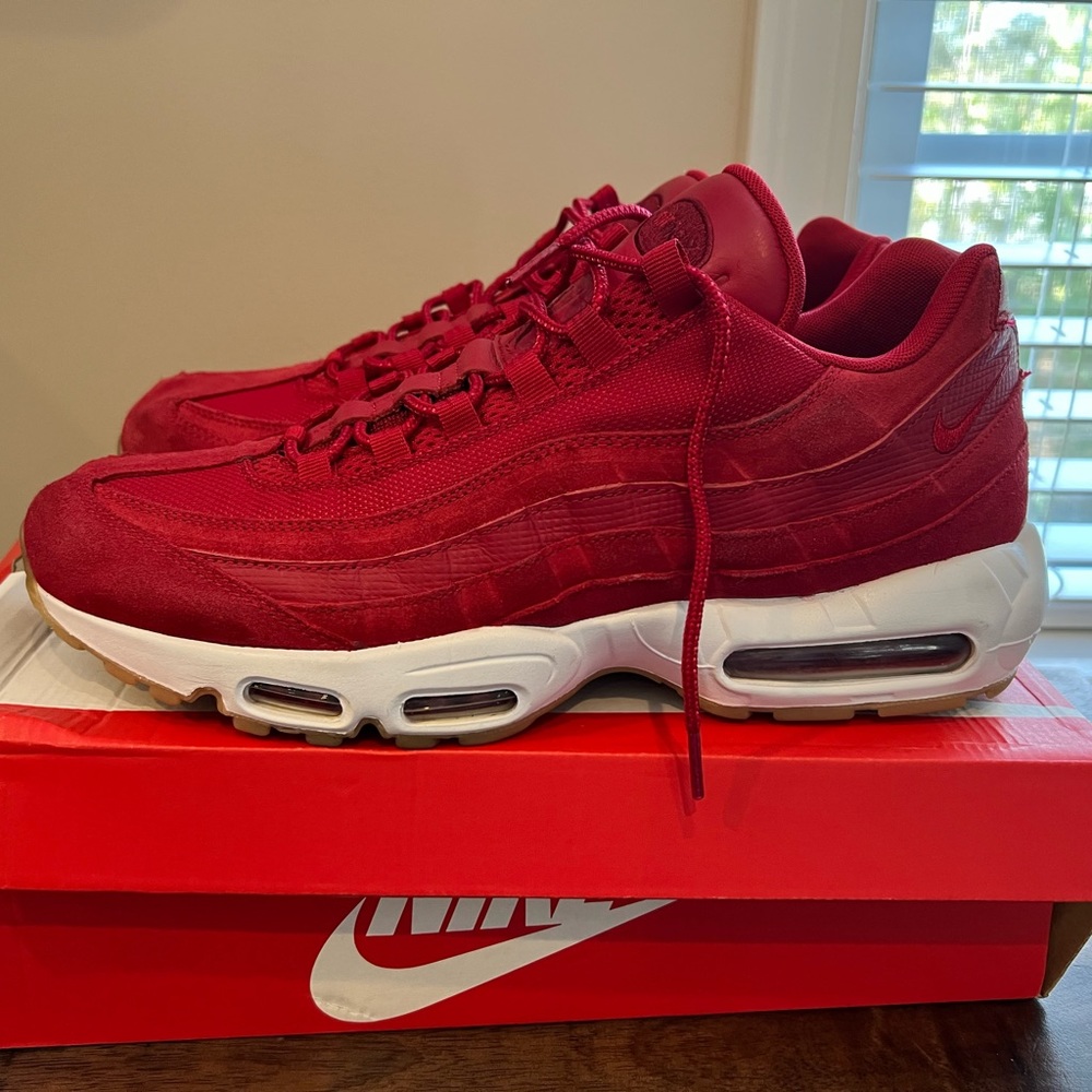 Air Max 95 gym red